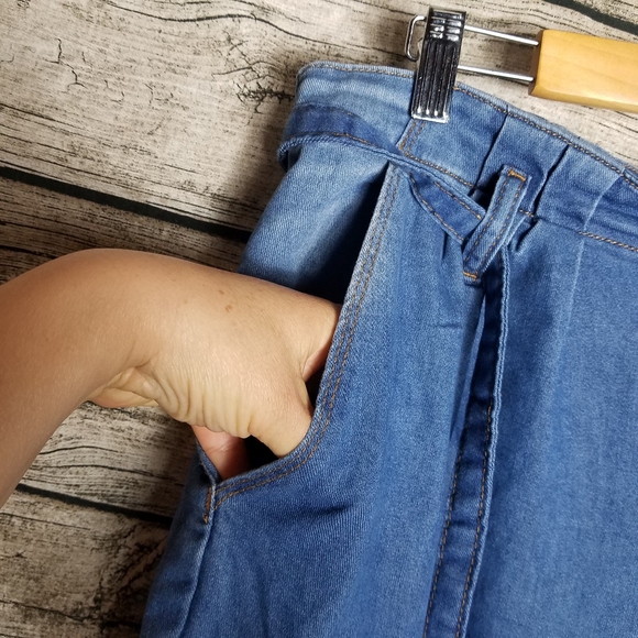 Abby Tie Front Mom Jeans Size 16.Waist approx: 19 inchesInseam approx: 27 inc - Picture 3 of 9